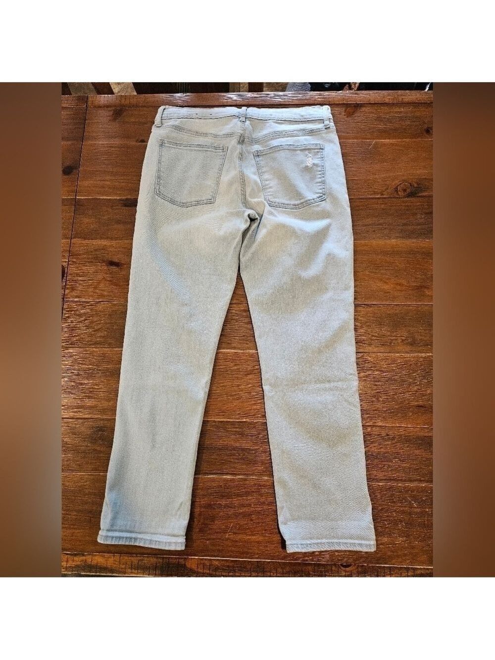 GAP WOMEN'S GIRLFRIEND MID-RISE LIGHT WASH DISTRESSED DENIM JEANS SIZE 29 - Picture 7 of 11